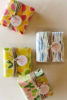 Bee Wrapping Paper